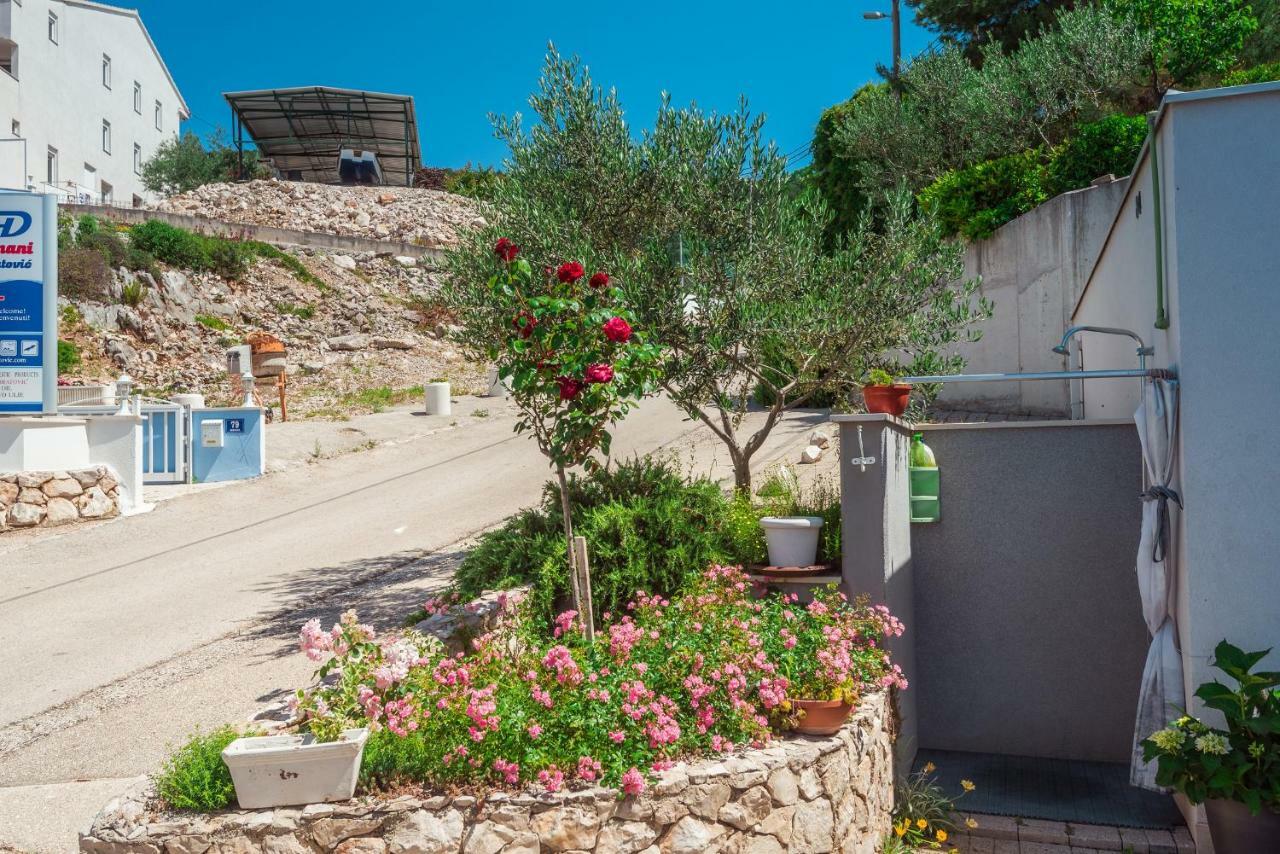 Apartmani Gelo クレック エクステリア 写真
