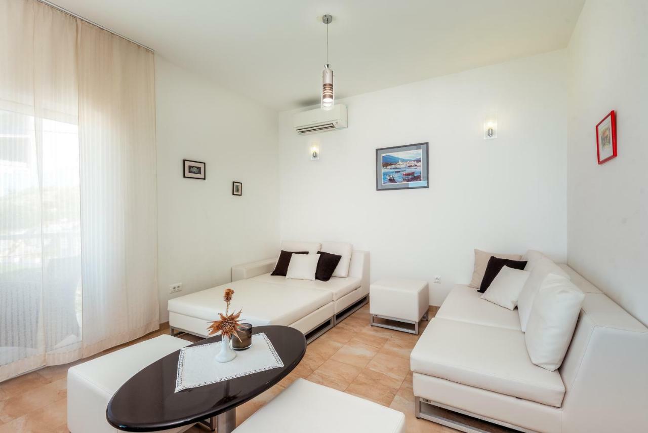 Apartmani Gelo クレック エクステリア 写真