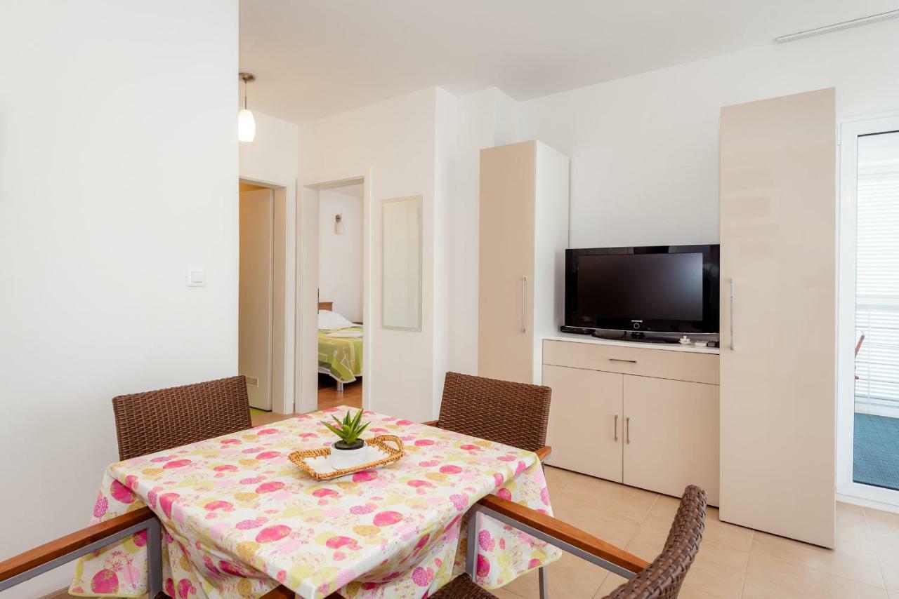 Apartmani Gelo クレック エクステリア 写真