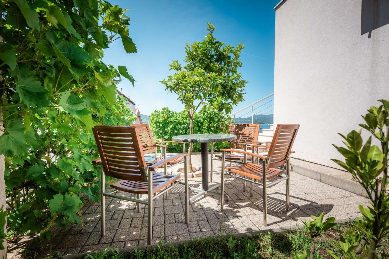Apartmani Gelo クレック エクステリア 写真