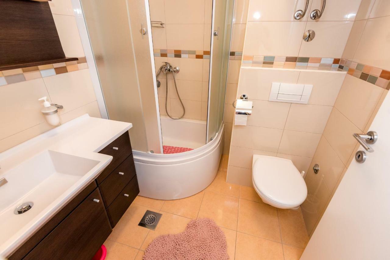Apartmani Gelo クレック エクステリア 写真