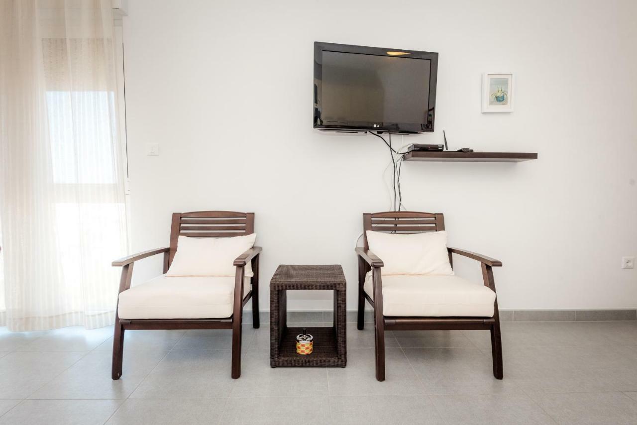 Apartmani Gelo クレック エクステリア 写真